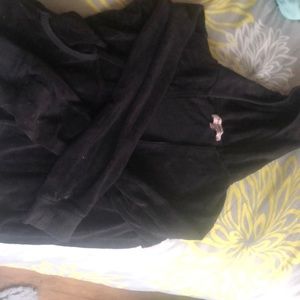 Sweat shirt